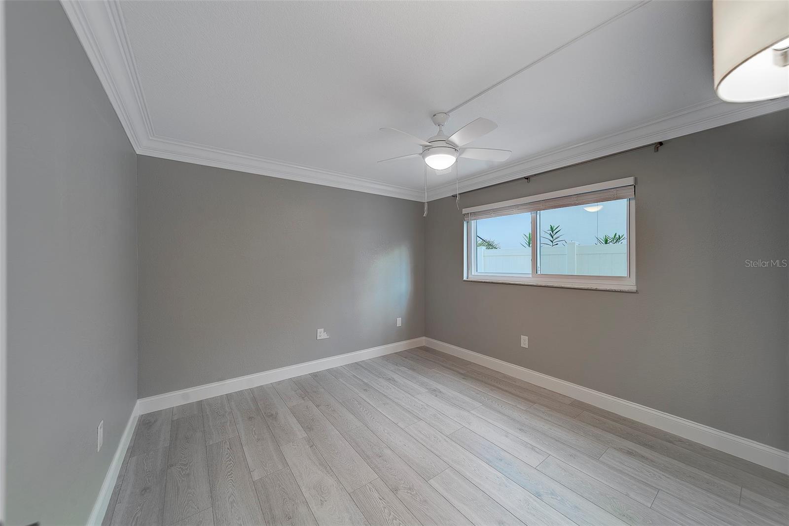 Image 27 of 49 For 205 Dolphin Point 1