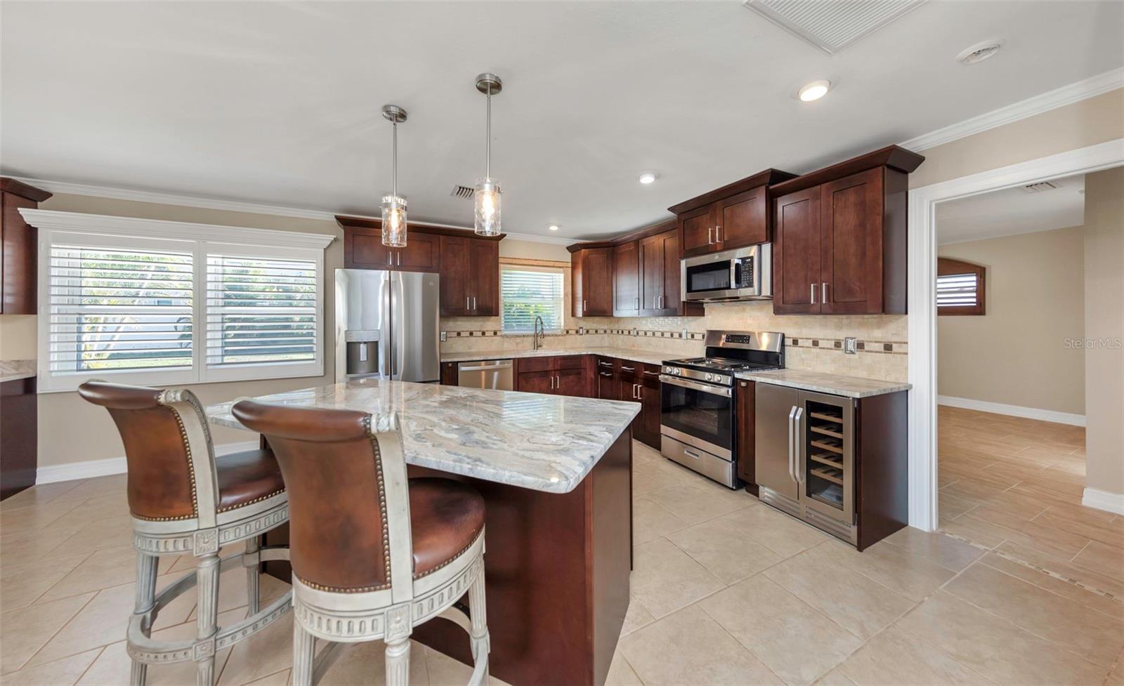 Image 12 of 90 For 3887 50th Avenue S