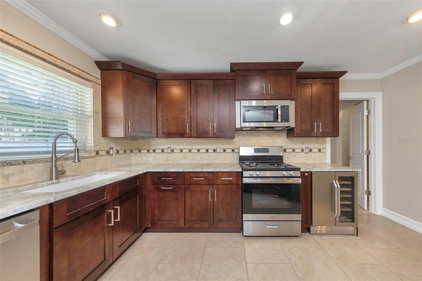 Image 14 of 90 For 3887 50th Avenue S