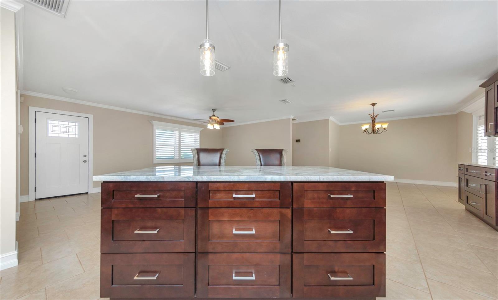 Image 16 of 90 For 3887 50th Avenue S