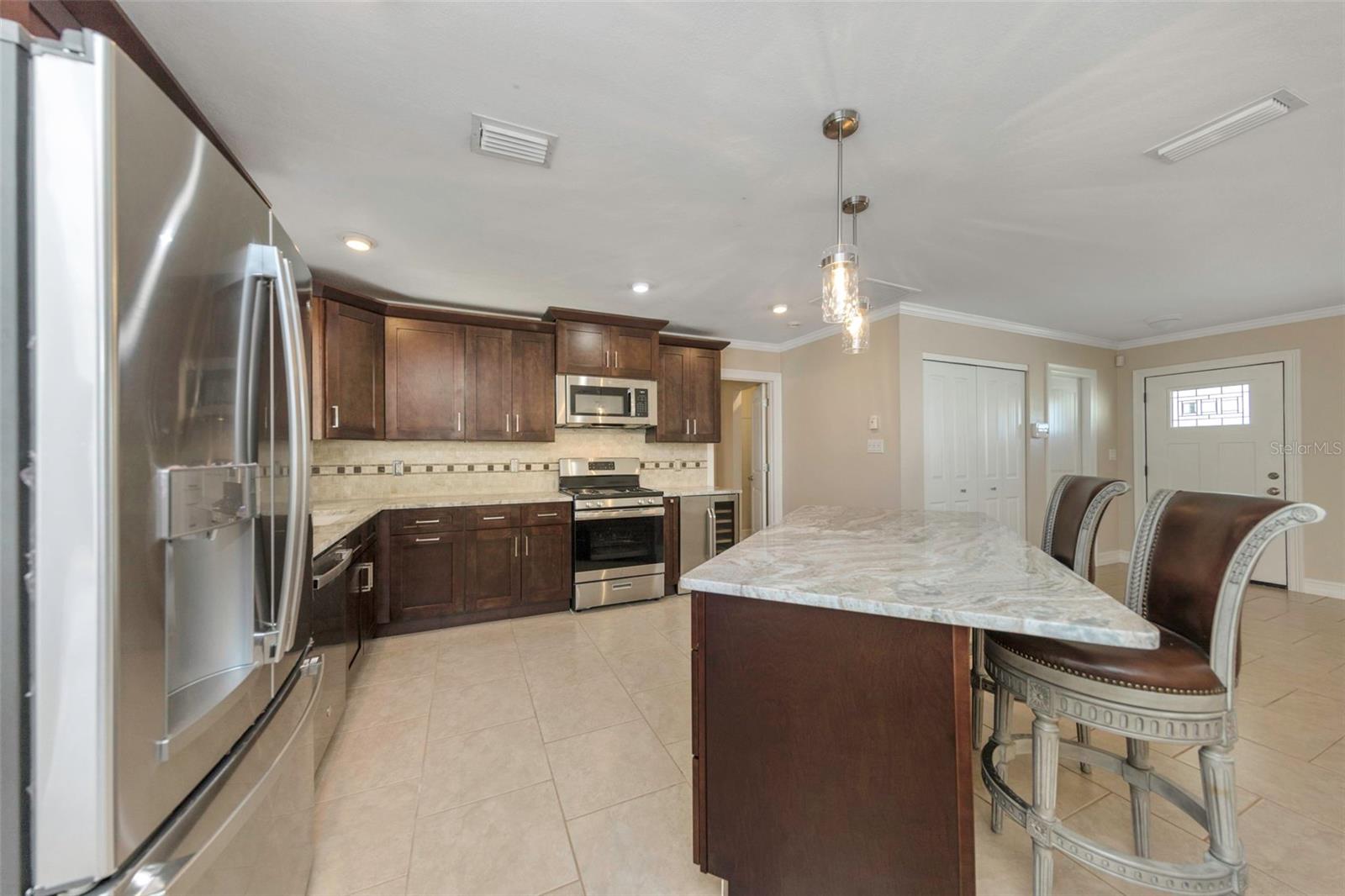 Image 21 of 90 For 3887 50th Avenue S