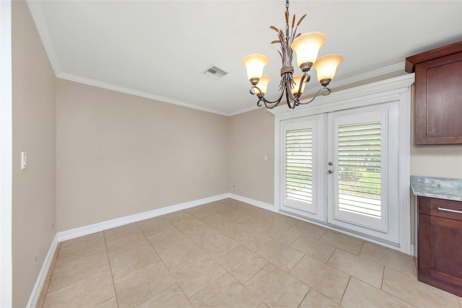 Image 22 of 90 For 3887 50th Avenue S