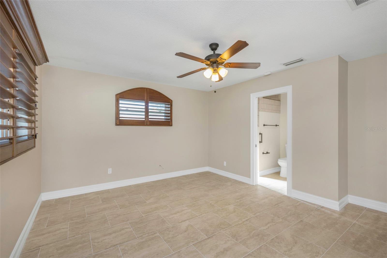 Image 28 of 90 For 3887 50th Avenue S