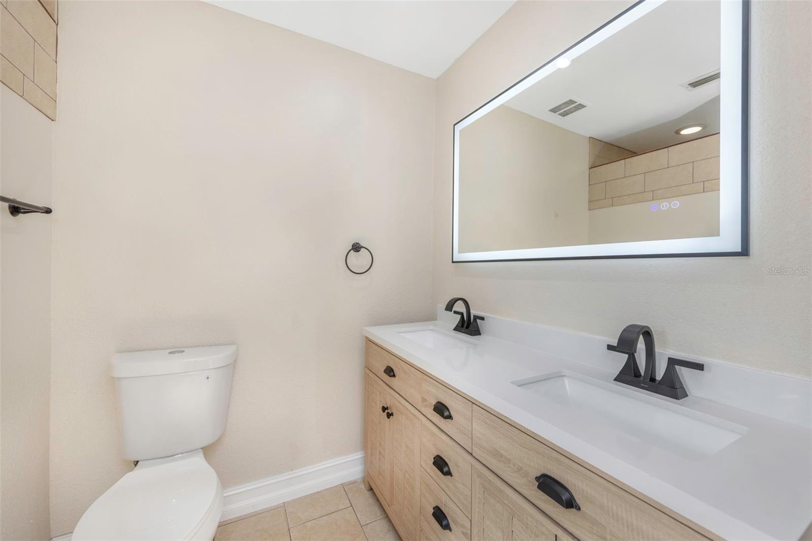 Image 30 of 90 For 3887 50th Avenue S