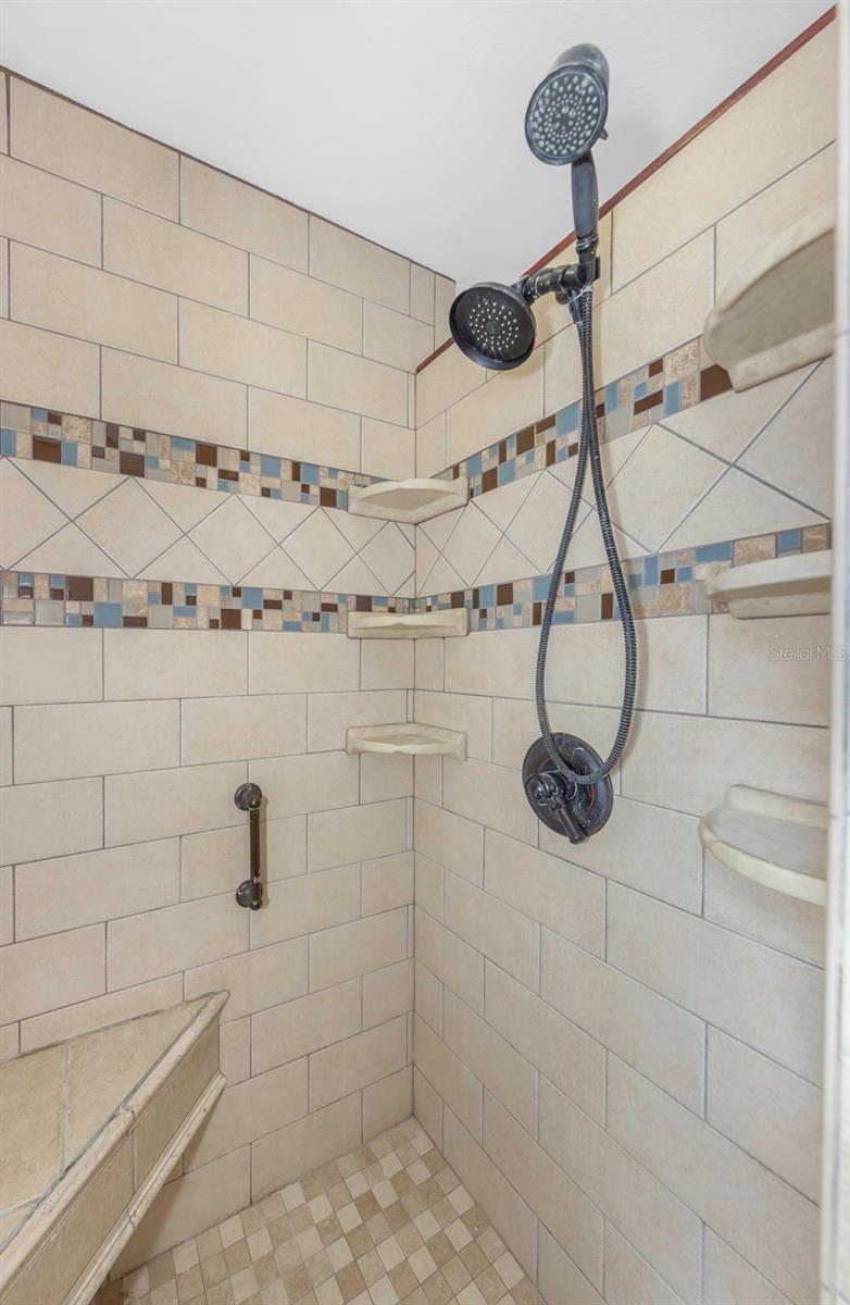 Image 31 of 90 For 3887 50th Avenue S