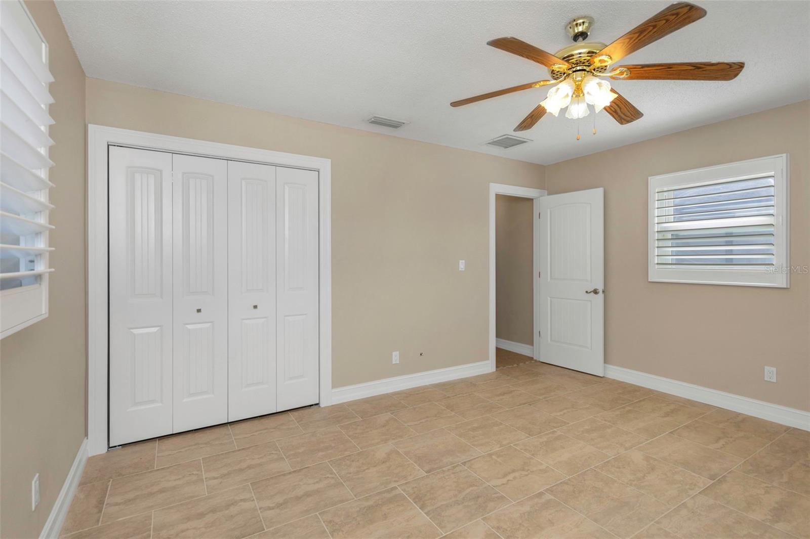 Image 42 of 90 For 3887 50th Avenue S