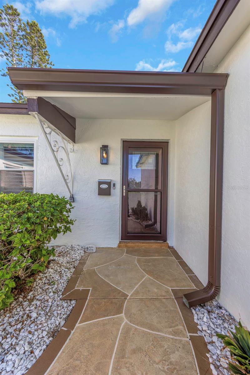 Image 9 of 90 For 3887 50th Avenue S