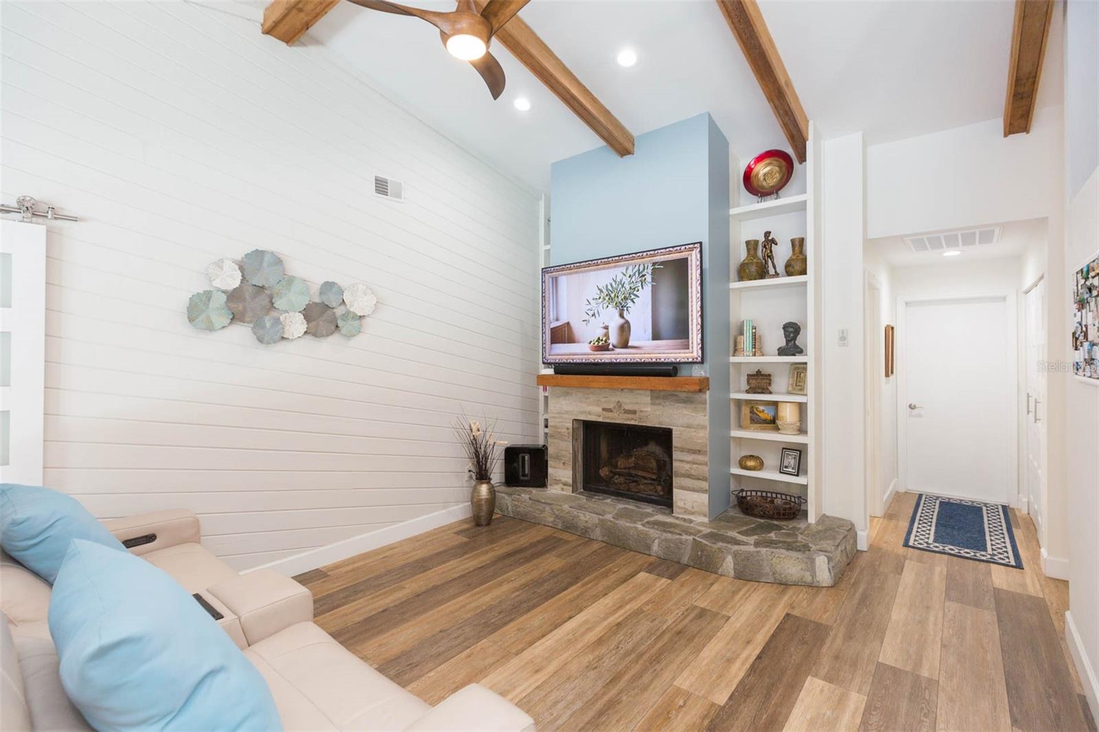 Image 16 of 76 For 5039 Barrowe Drive