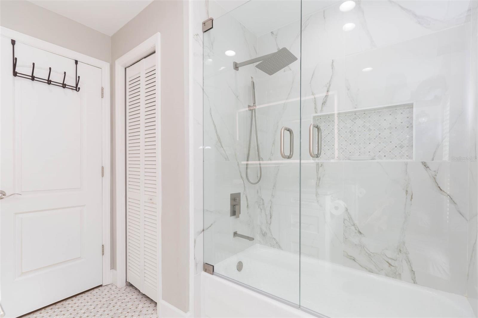 Image 39 of 76 For 5039 Barrowe Drive