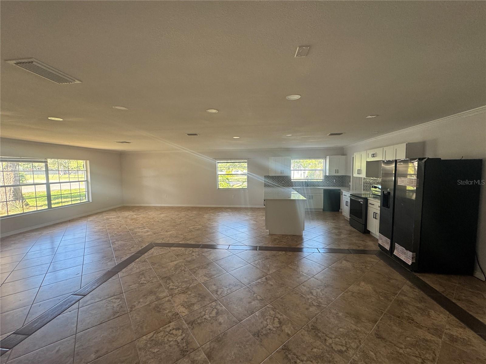 Image 15 of 21 For 701 Oakwood Avenue