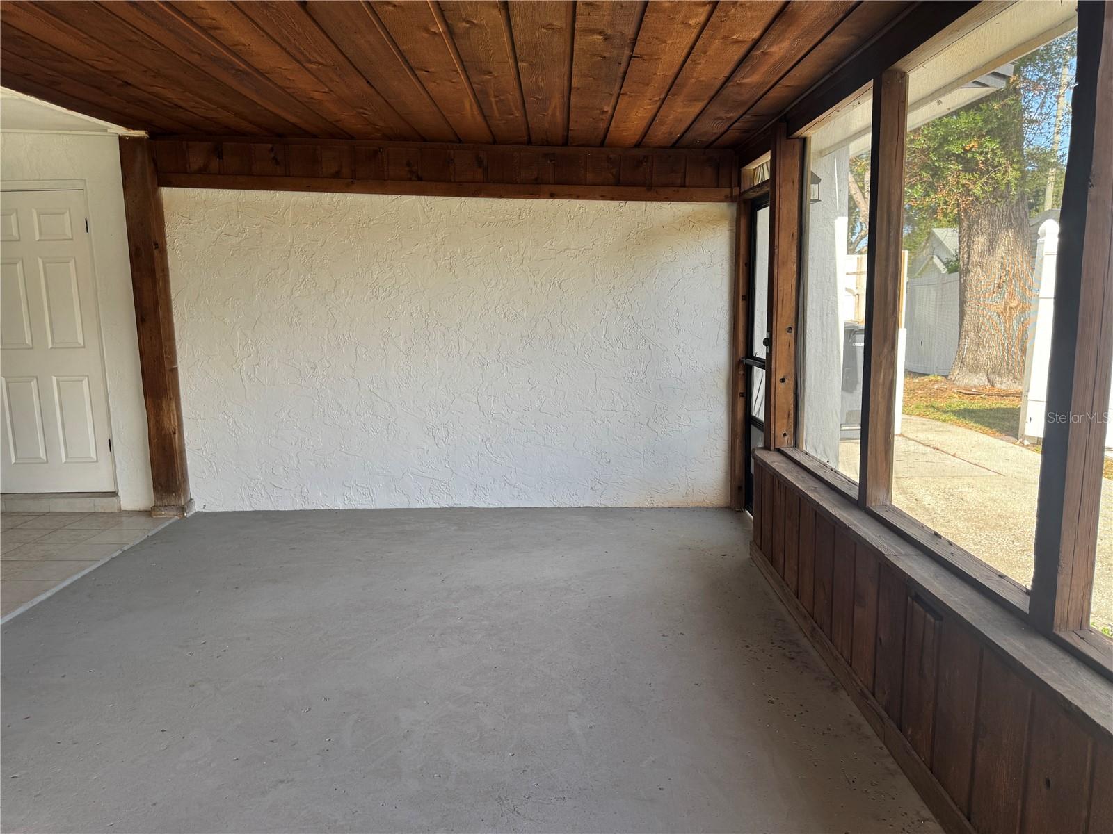 Image 18 of 21 For 701 Oakwood Avenue