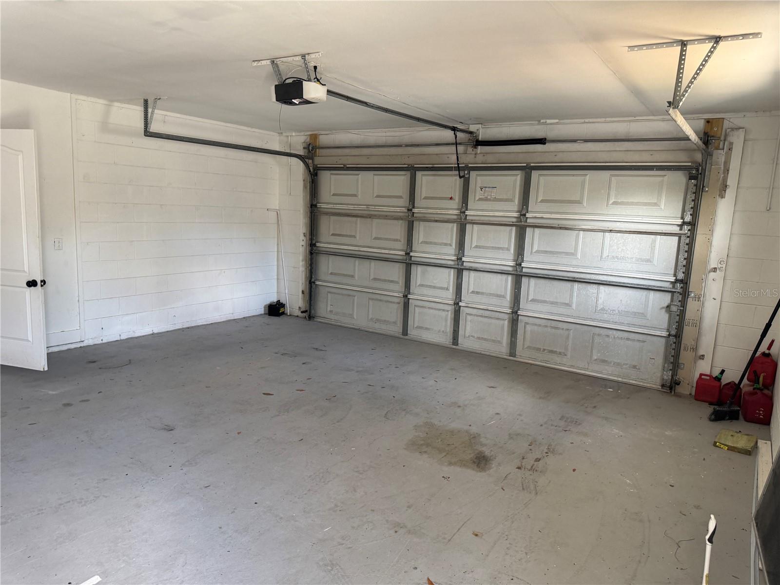 Image 19 of 21 For 701 Oakwood Avenue