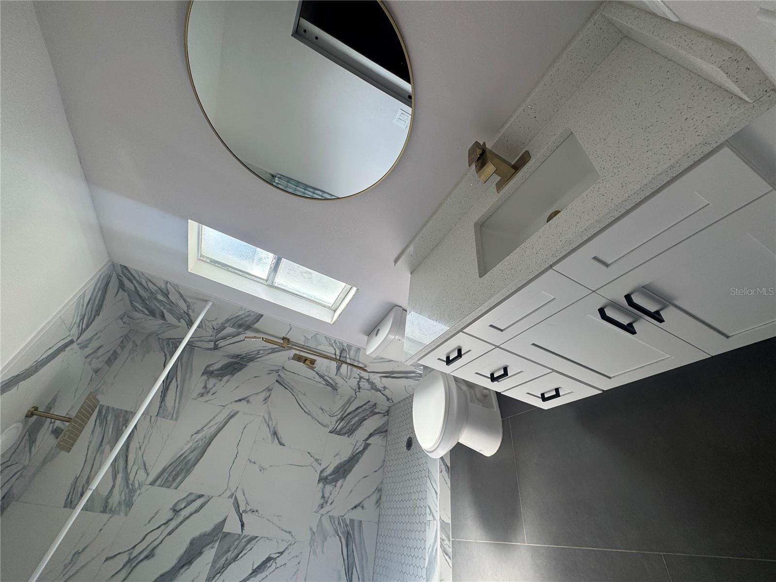 Image 5 of 21 For 701 Oakwood Avenue