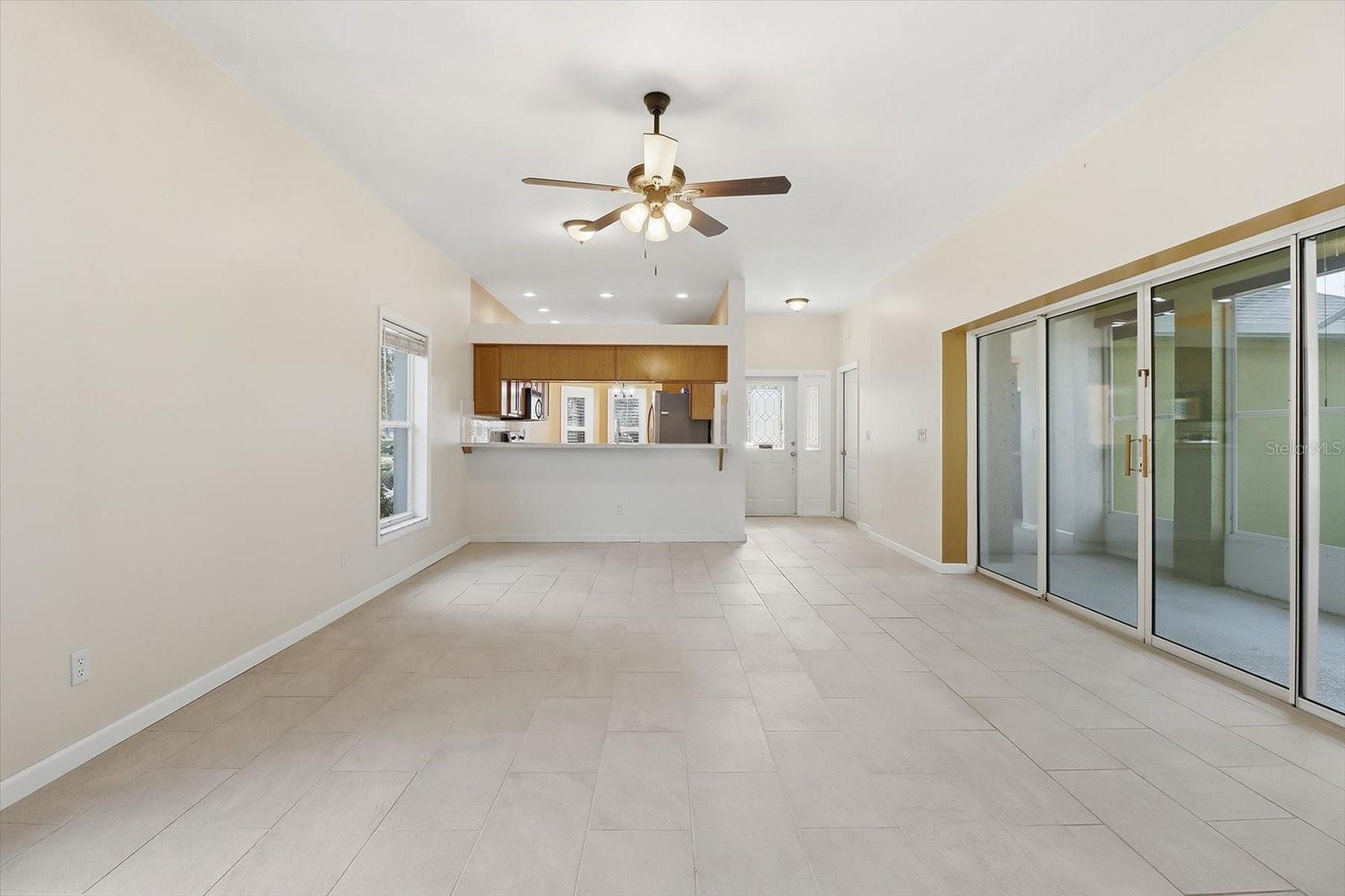 Listing photo id 13 for 6301 Glynborne Loop