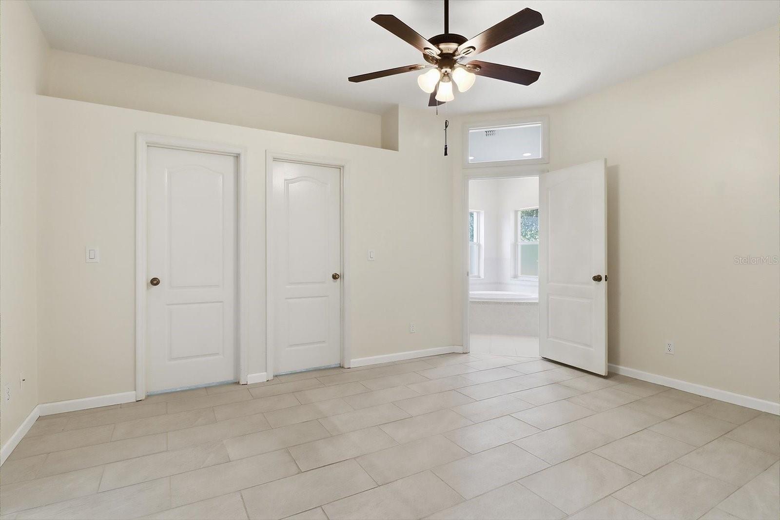 Listing photo id 28 for 6301 Glynborne Loop