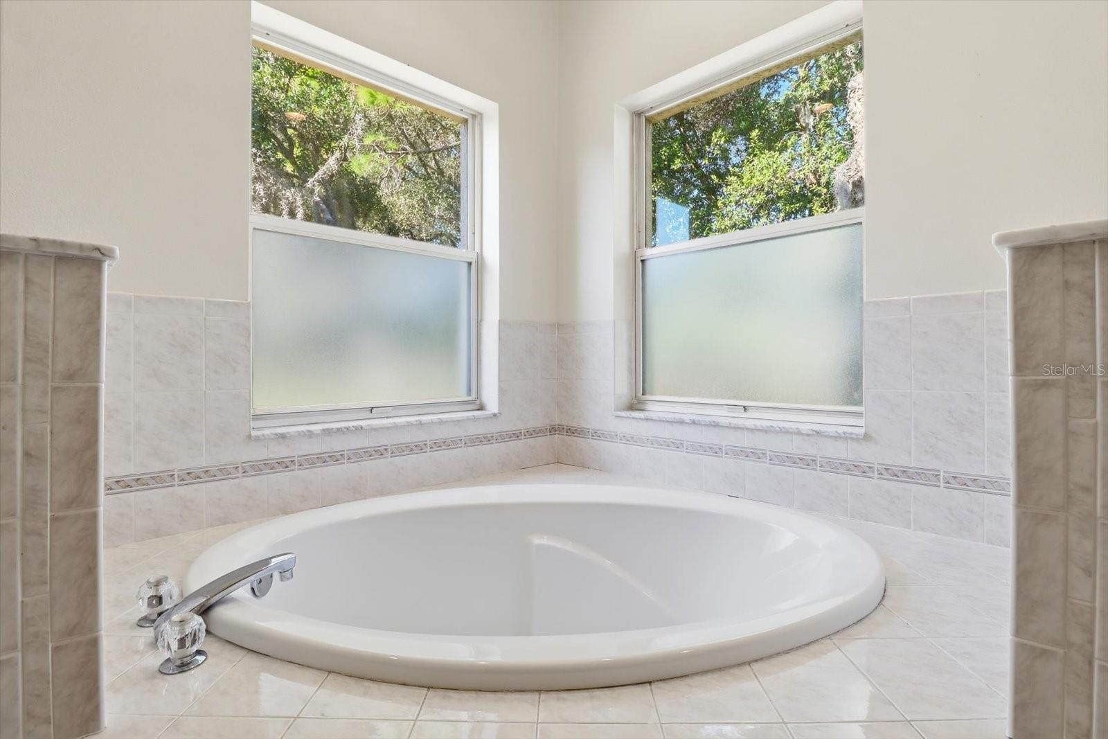 Listing photo id 31 for 6301 Glynborne Loop