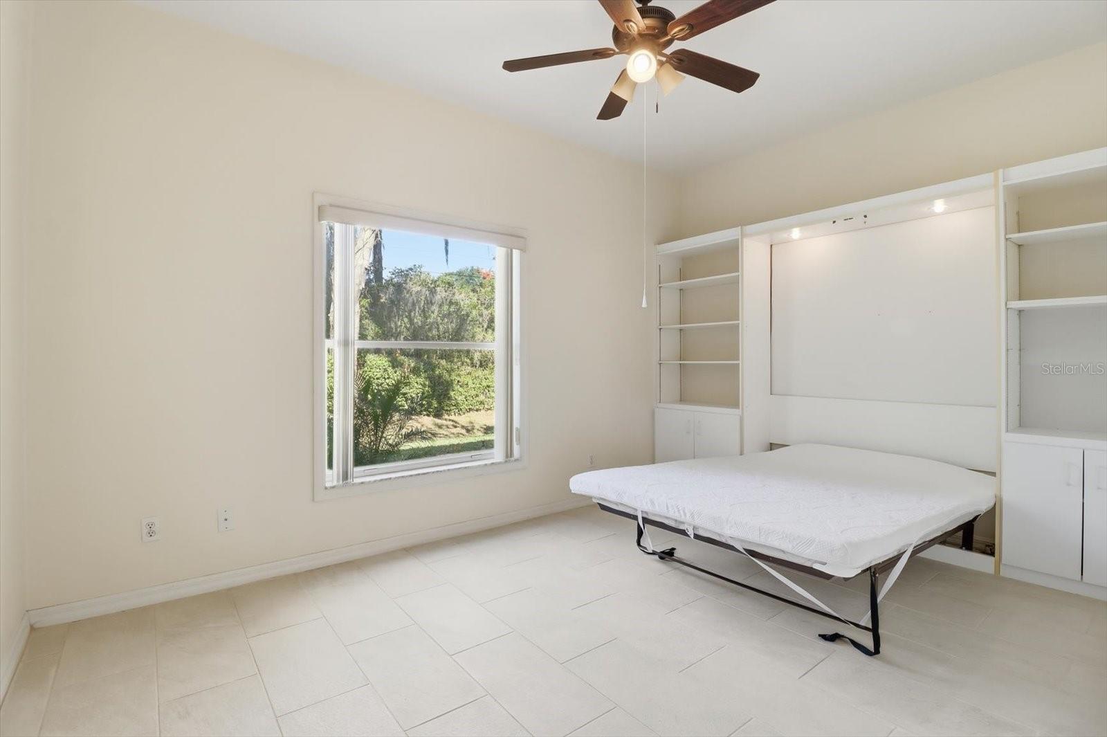 Listing photo id 34 for 6301 Glynborne Loop