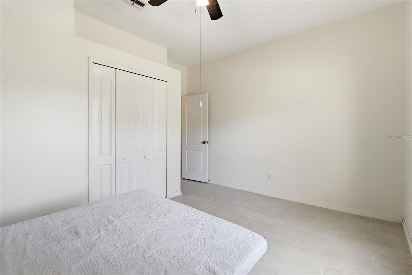 Listing photo id 35 for 6301 Glynborne Loop