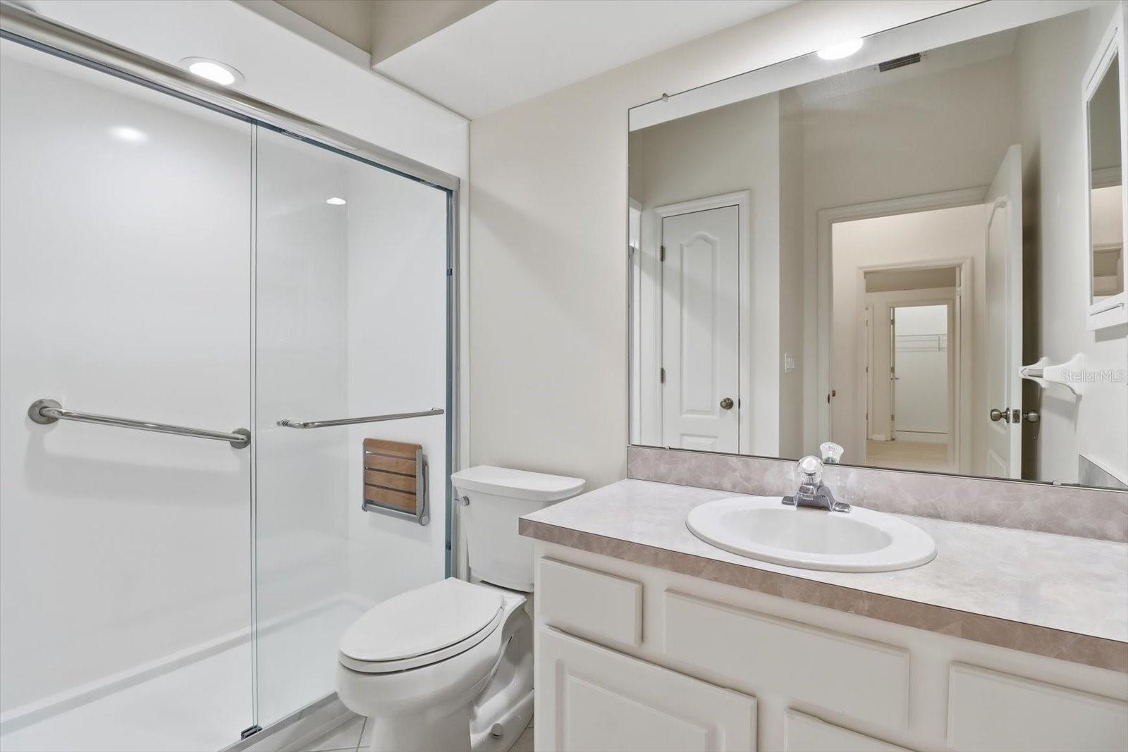 Listing photo id 36 for 6301 Glynborne Loop