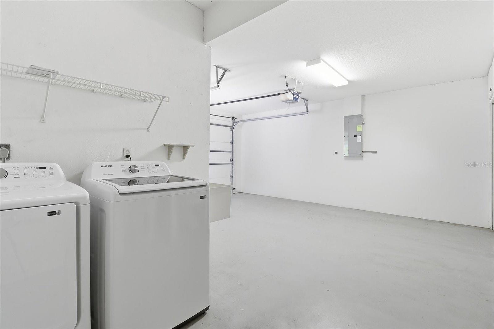 Listing photo id 38 for 6301 Glynborne Loop