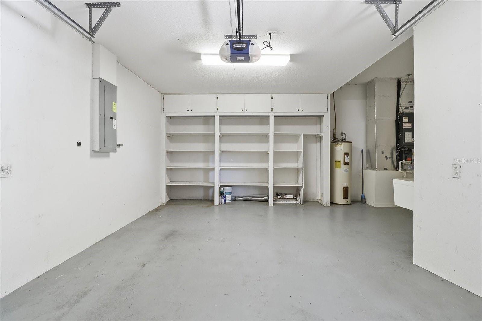 Listing photo id 40 for 6301 Glynborne Loop