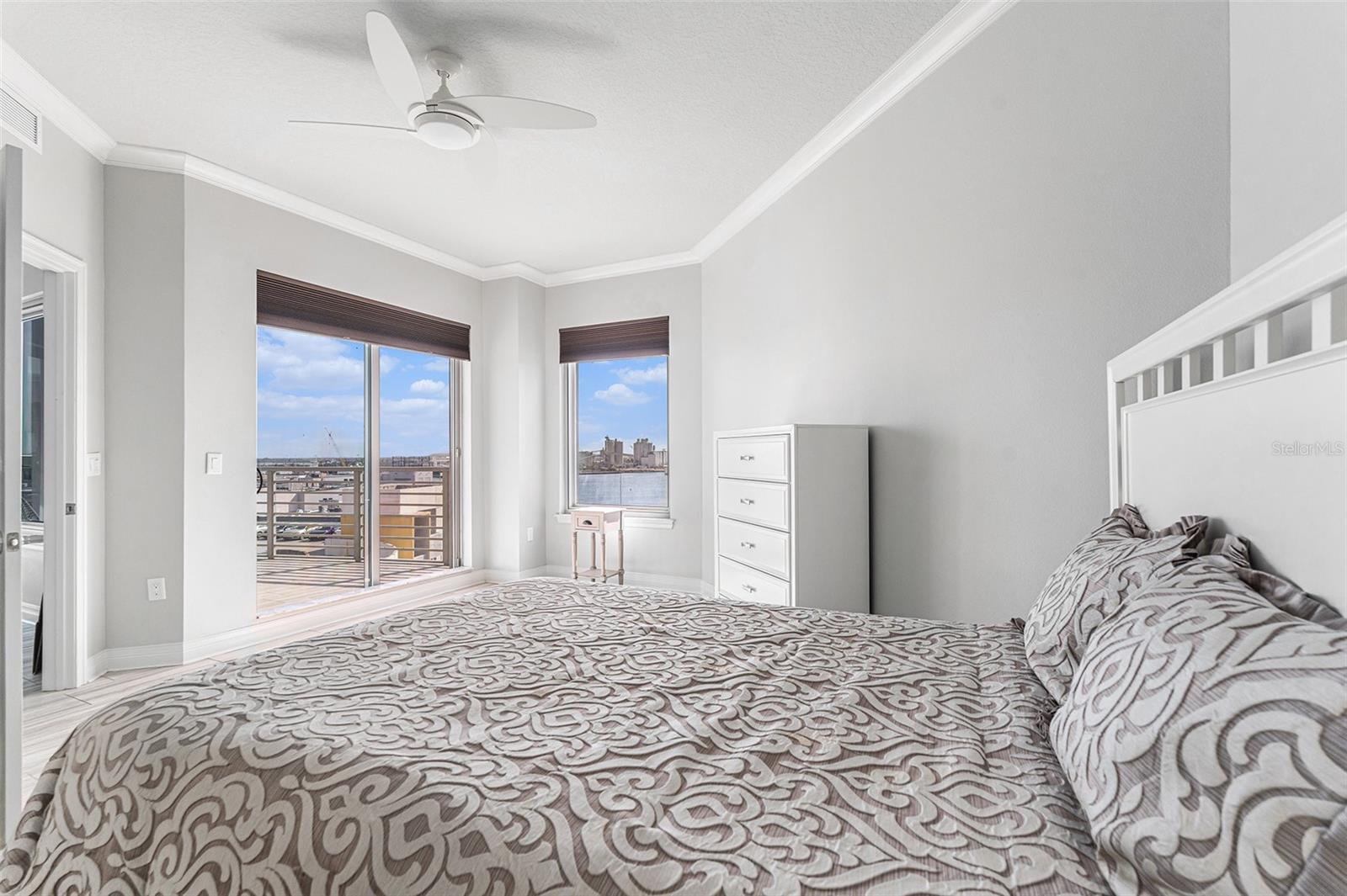 Image 14 of 26 For 449 12th Street 703