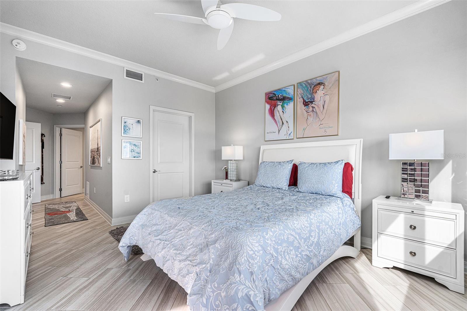 Image 19 of 26 For 449 12th Street 703