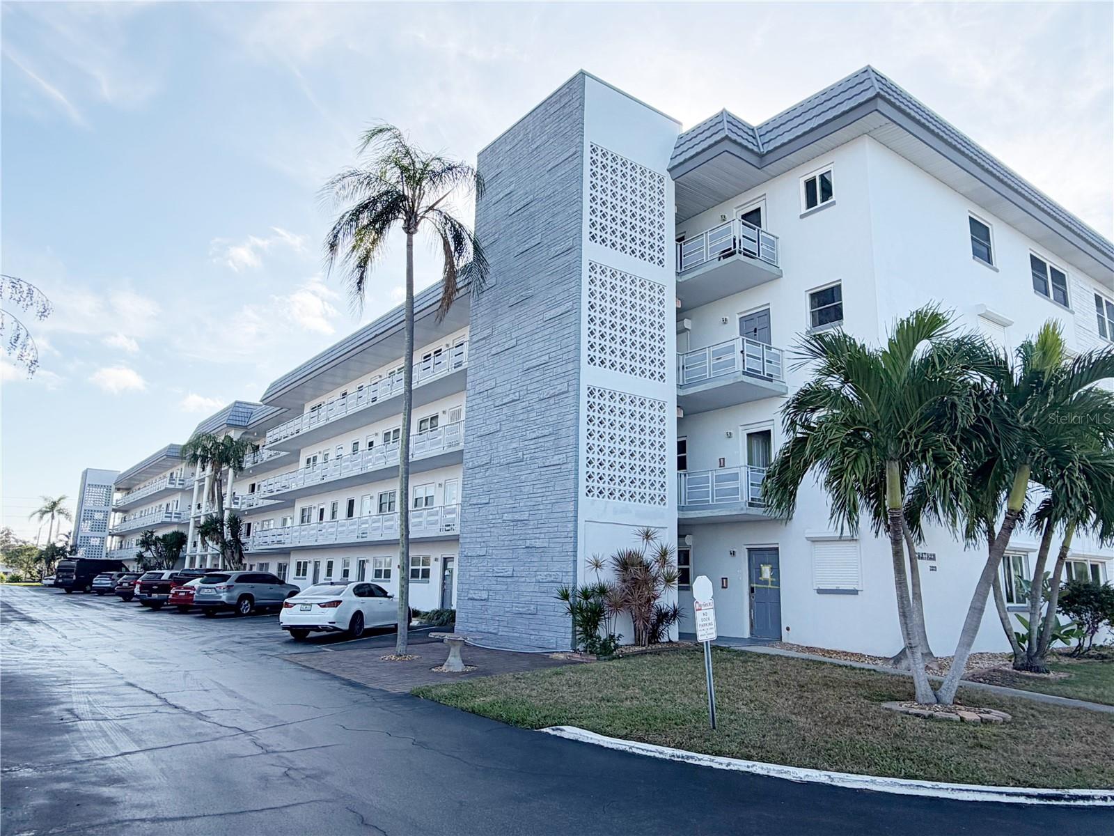 Details for 3018 59th Street S 111, GULFPORT, FL 33707