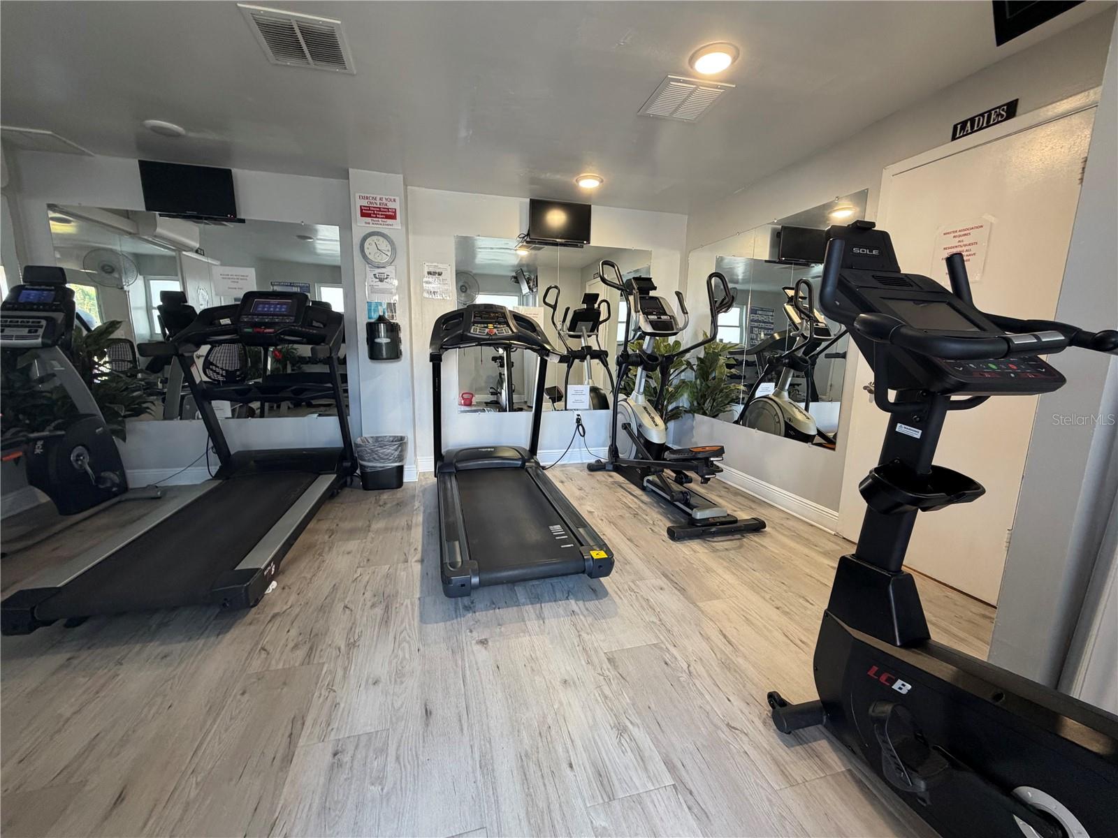 Image 35 of 39 For 3018 59th Street S 111