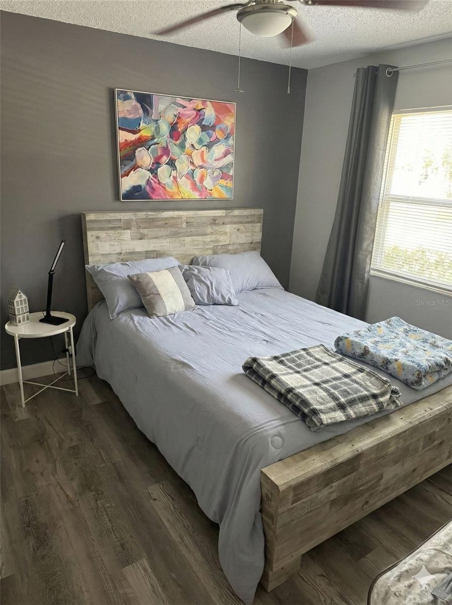 Image 3 of 4 For 5106 Chatsworth Avenue