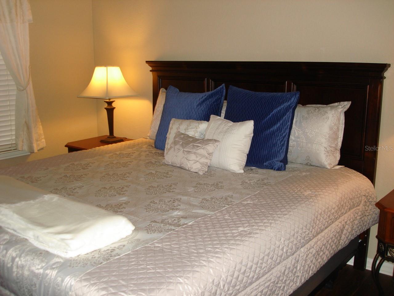 Image 10 of 27 For 2141 Portofino Place 8-2816