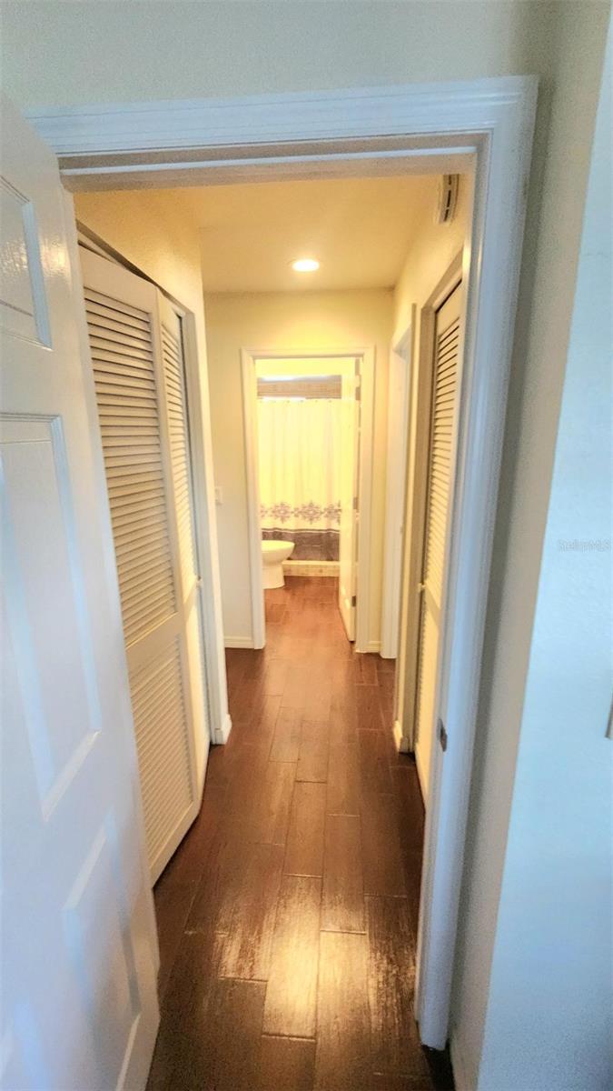 Image 7 of 9 For 2927 Macalpin Drive S 9