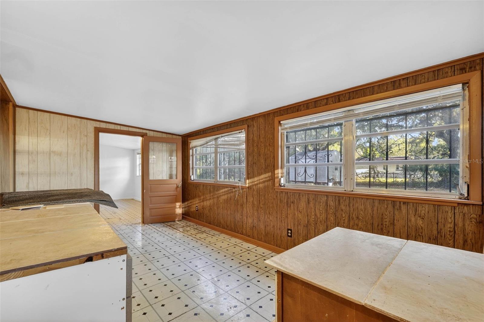 Listing photo id 18 for 614 Spruce Street