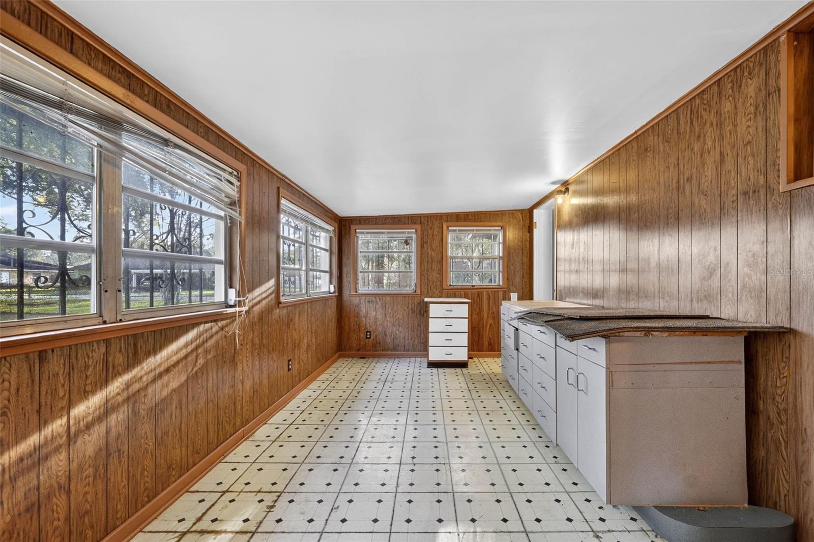 Listing photo id 20 for 614 Spruce Street