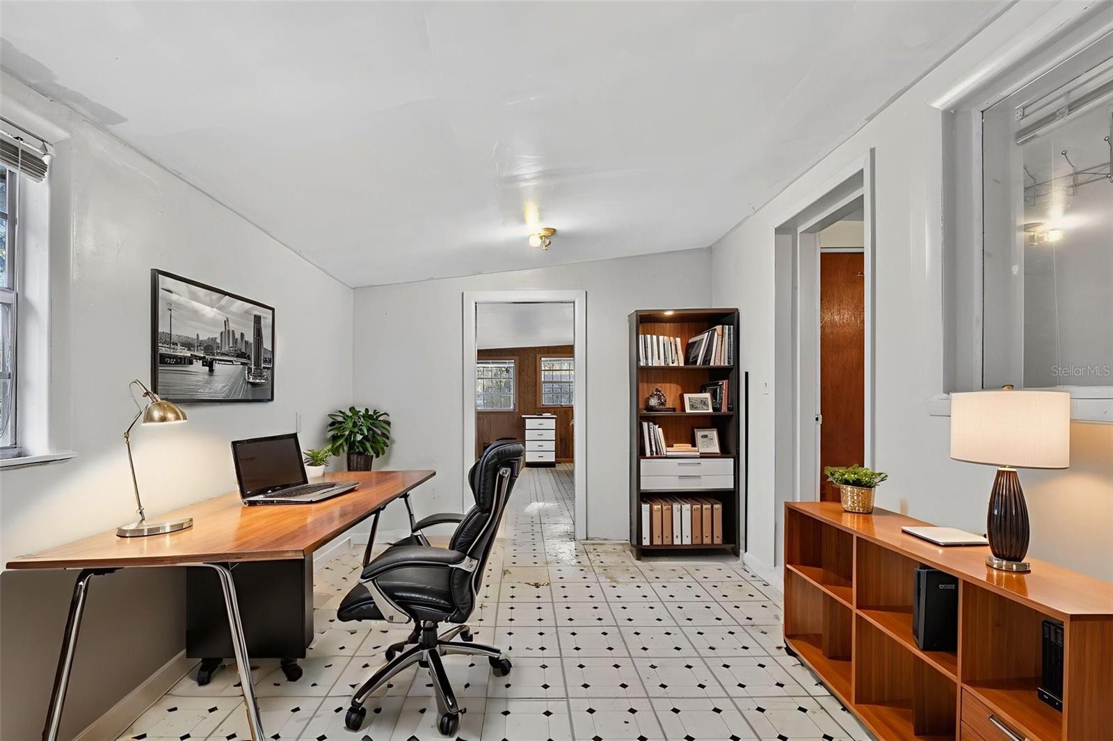 Listing photo id 22 for 614 Spruce Street