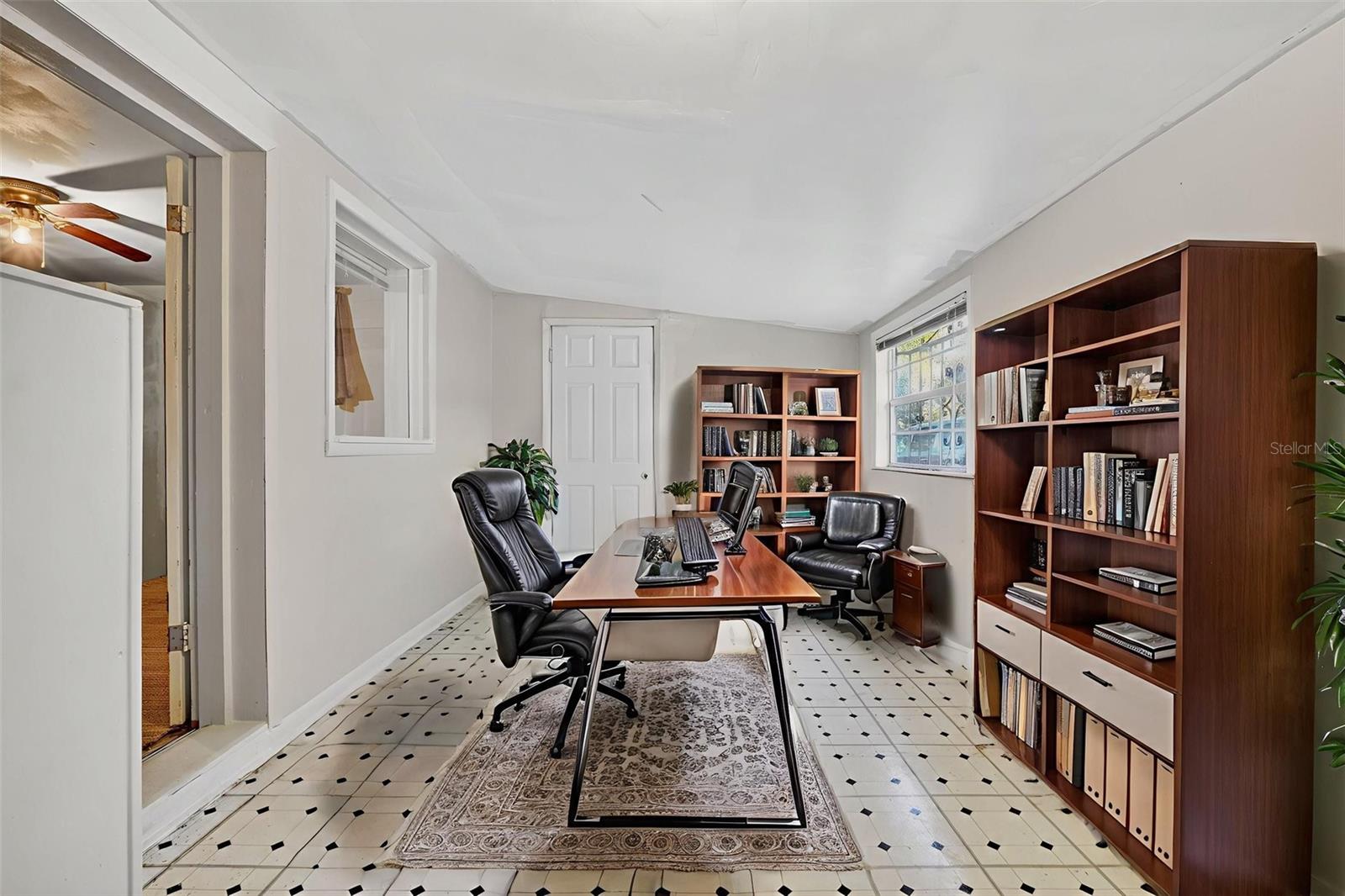 Listing photo id 24 for 614 Spruce Street