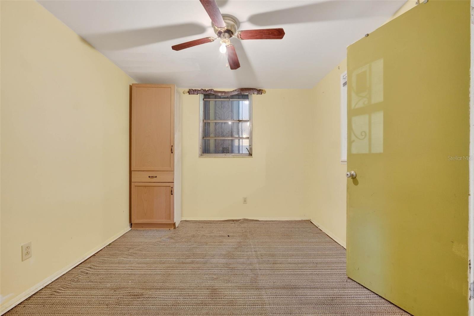 Listing photo id 25 for 614 Spruce Street