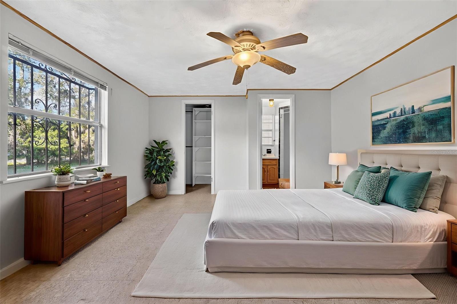 Listing photo id 36 for 614 Spruce Street