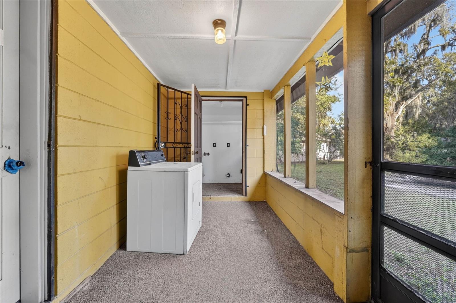 Listing photo id 42 for 614 Spruce Street