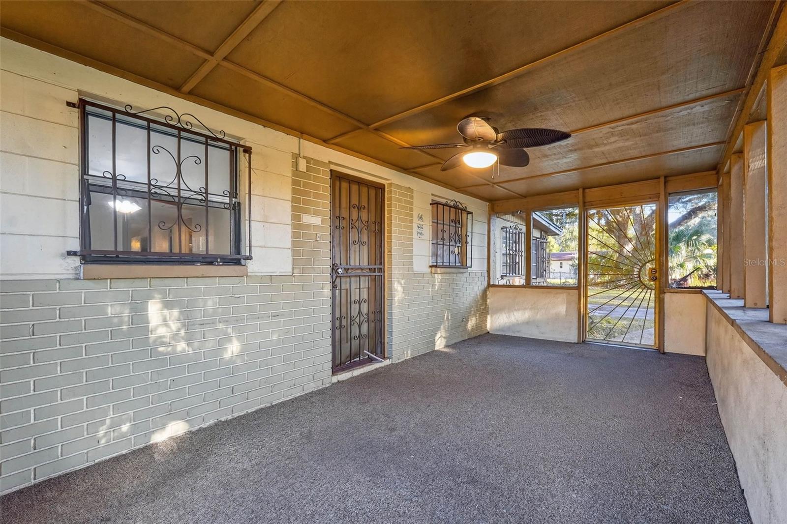 Listing photo id 3 for 614 Spruce Street