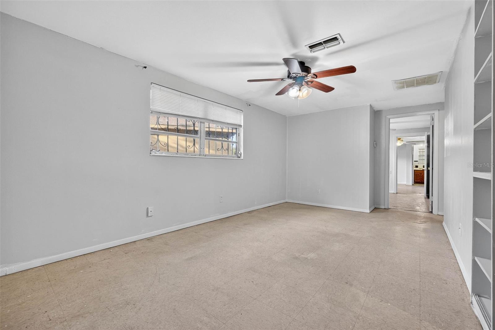 Listing photo id 6 for 614 Spruce Street