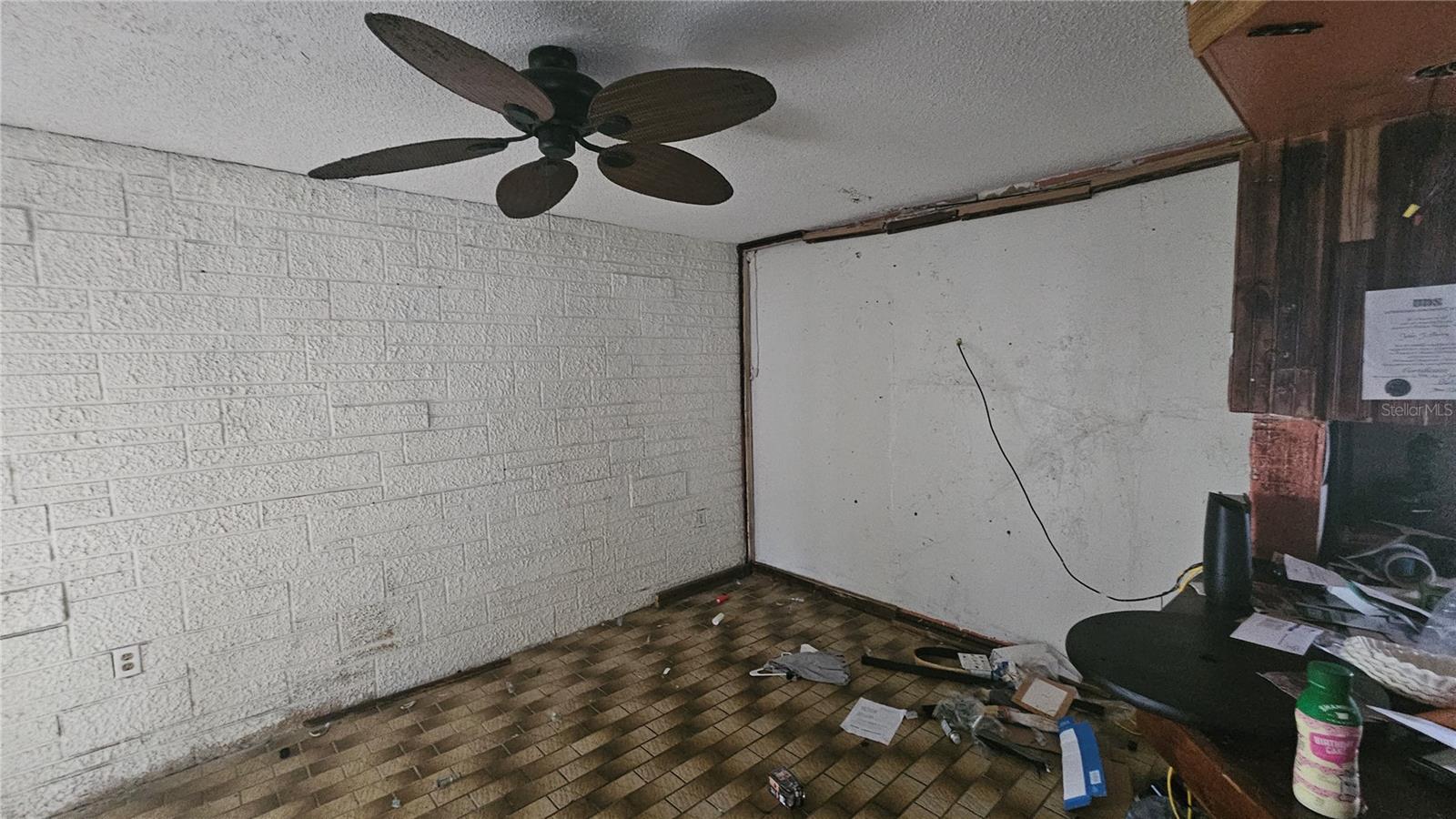 Image 18 of 100 For 8428 Paxton Drive