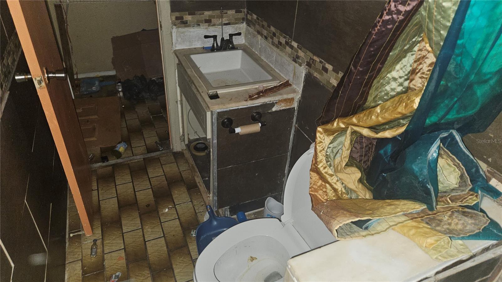 Image 51 of 100 For 8428 Paxton Drive