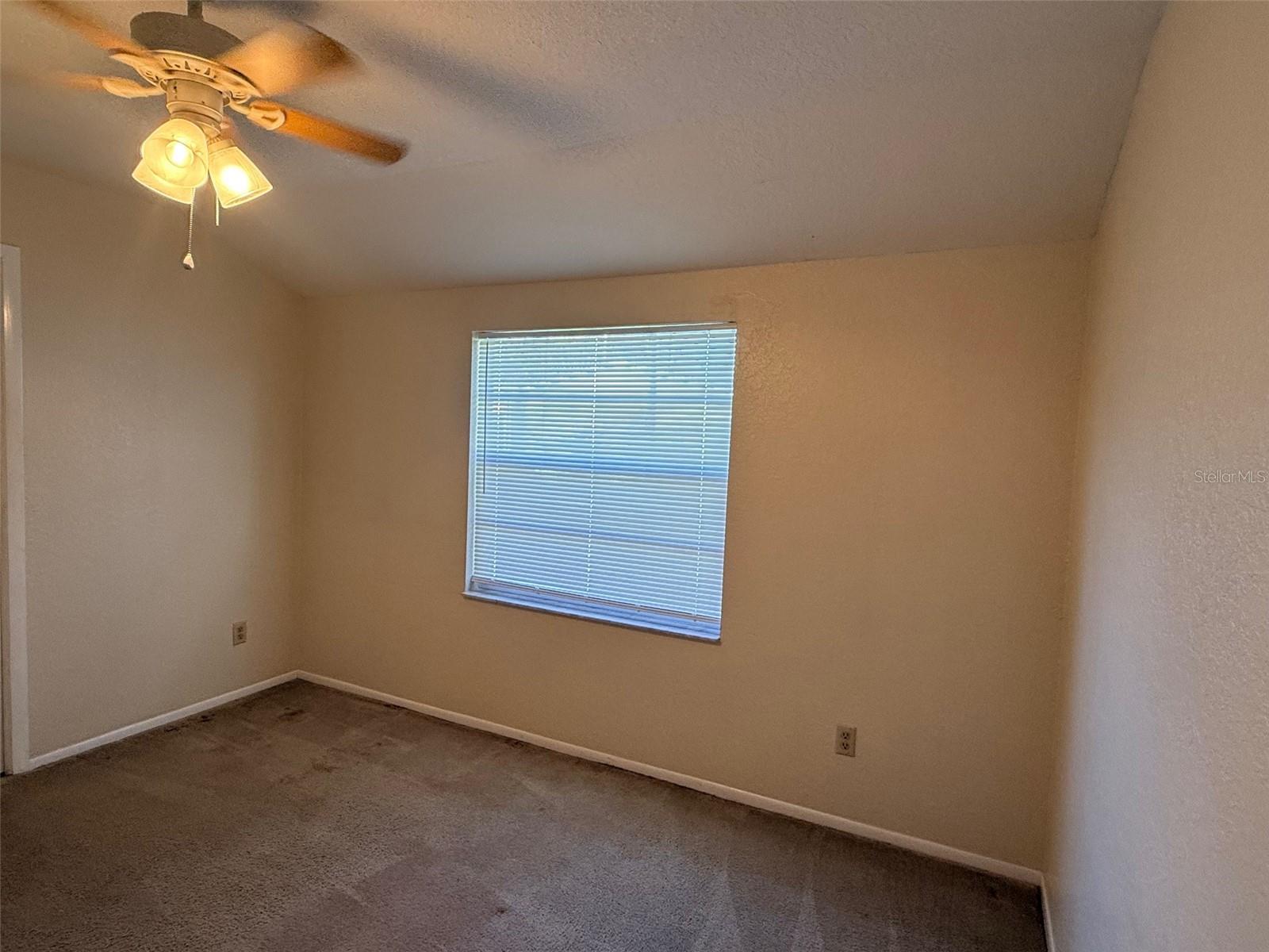 Image 18 of 31 For 3610 Dartmouth Avenue N