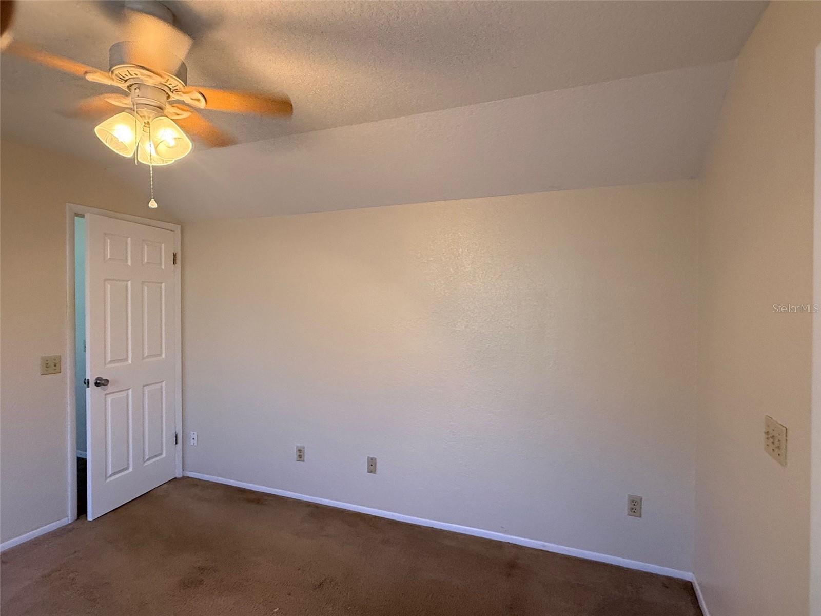 Image 19 of 31 For 3610 Dartmouth Avenue N