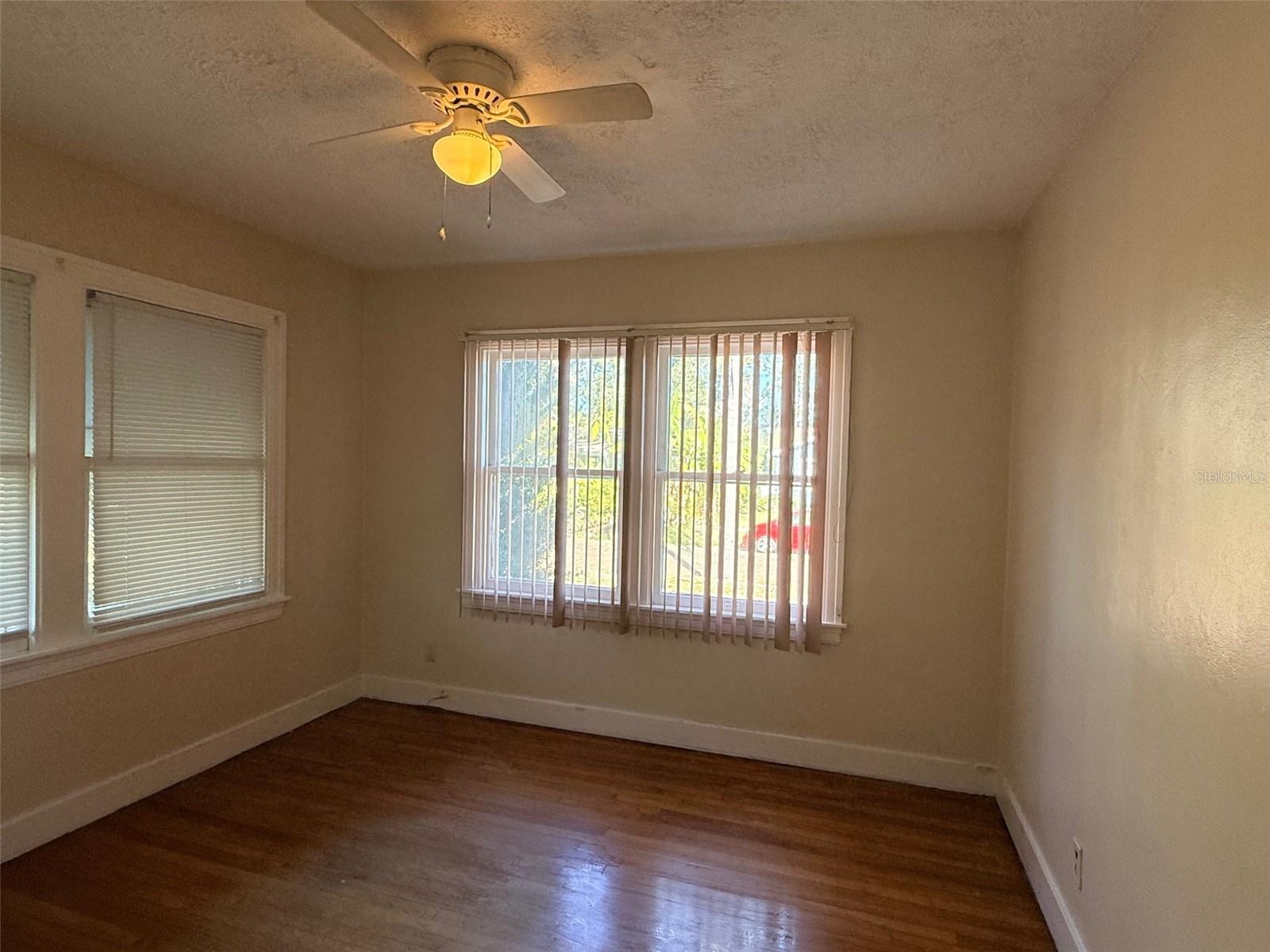 Image 22 of 31 For 3610 Dartmouth Avenue N