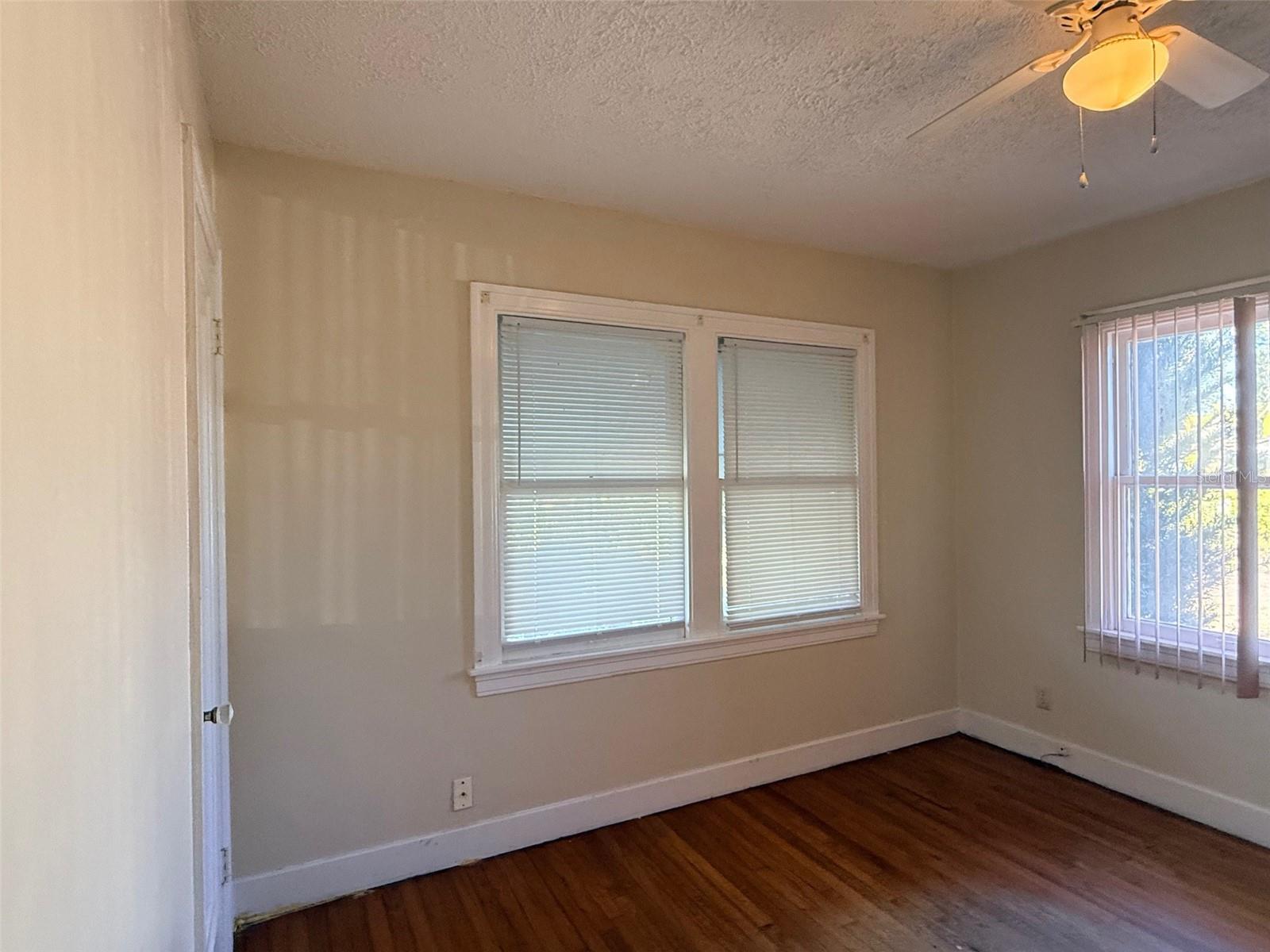 Image 23 of 31 For 3610 Dartmouth Avenue N