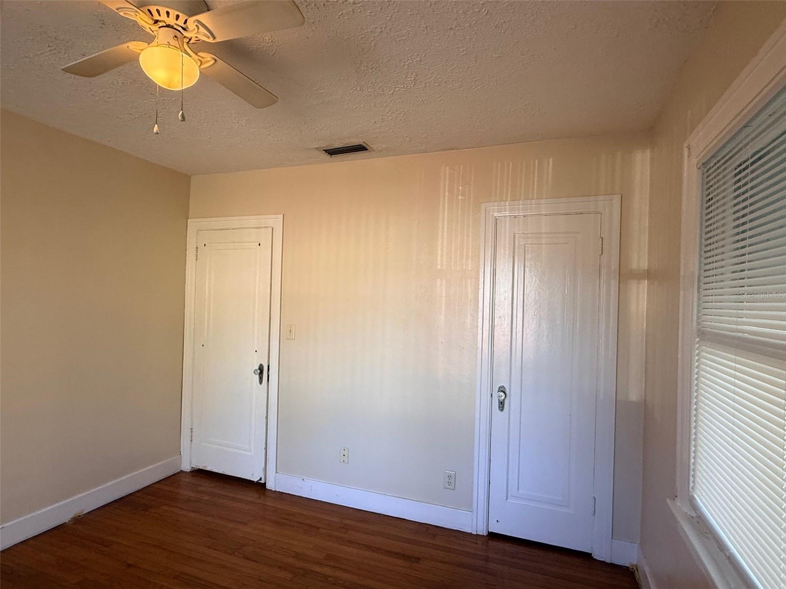 Image 25 of 31 For 3610 Dartmouth Avenue N