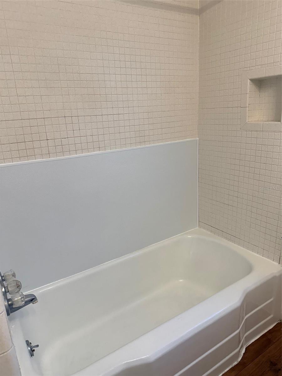 Image 27 of 31 For 3610 Dartmouth Avenue N