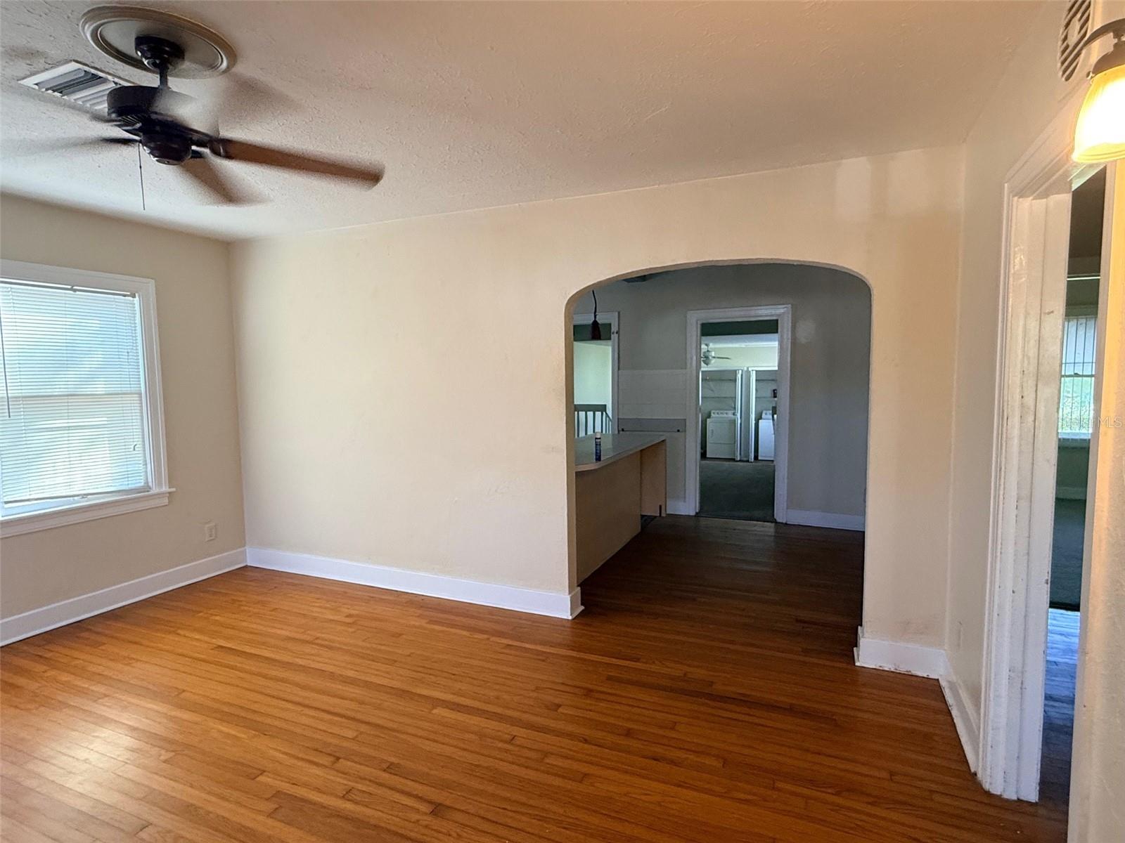 Image 3 of 31 For 3610 Dartmouth Avenue N